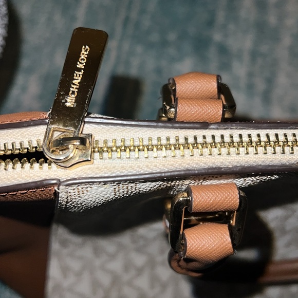 BRAND NEW NEVER USED STUNNING MICHEAL KORS CIARA VANILLA SATCHEL BAG - Picture 11 of 13